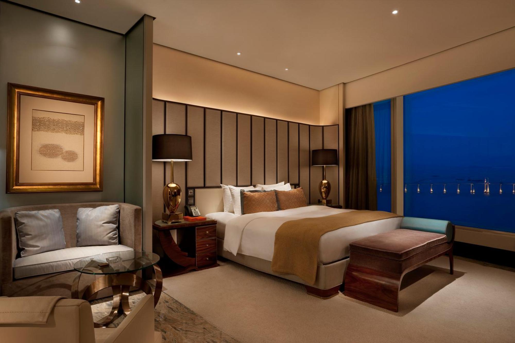Grand Deluxe King with Ocean View with 2 Breakfast