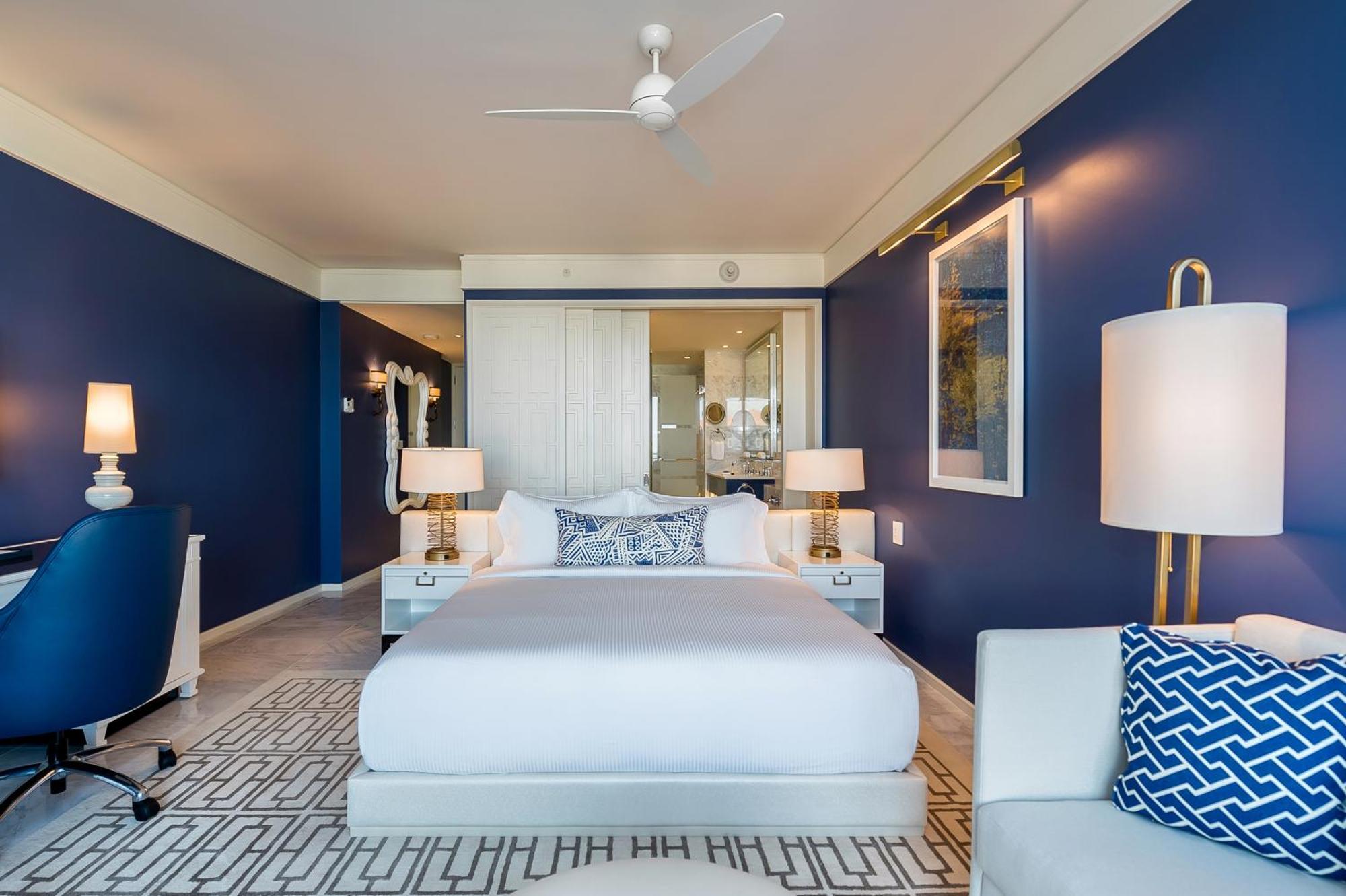 One-Bedroom Ocean View Residence Deluxe with One King Bed (West Tower, Deluxe)