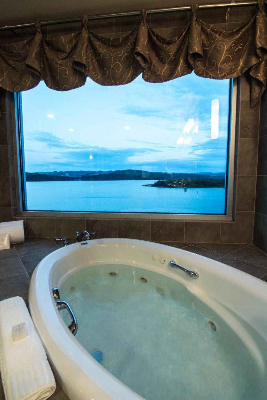 Superior King Suite,729140377:JPEG