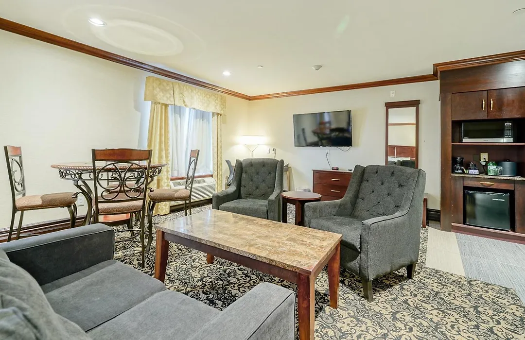 Woodbine Hotel & Suites-1