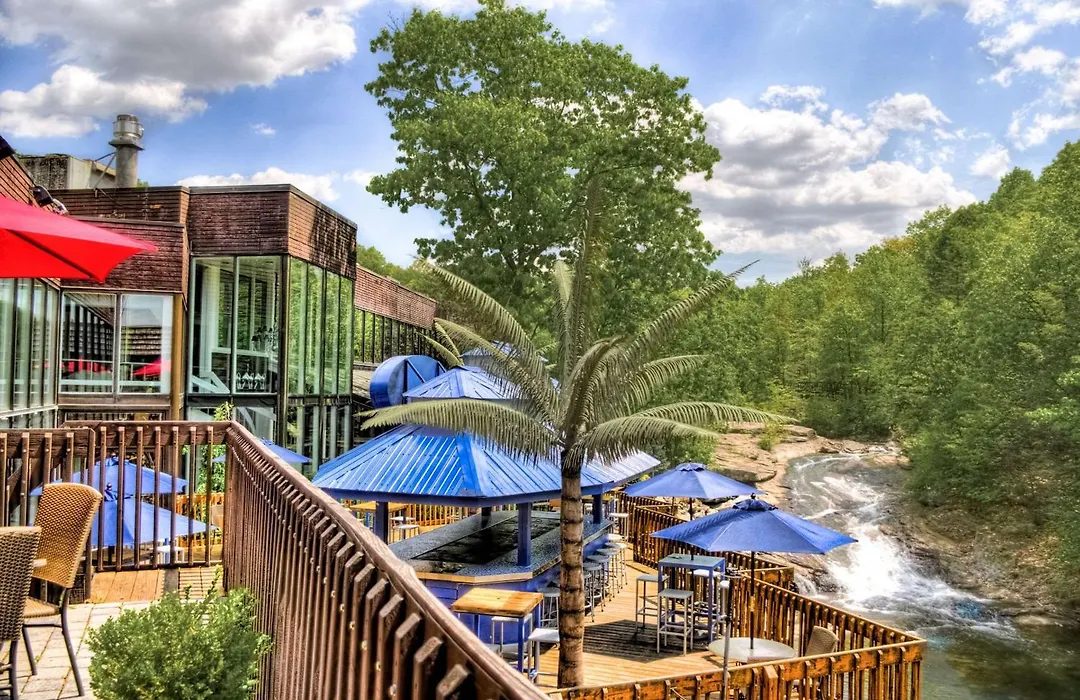 The Woodlands Inn-1