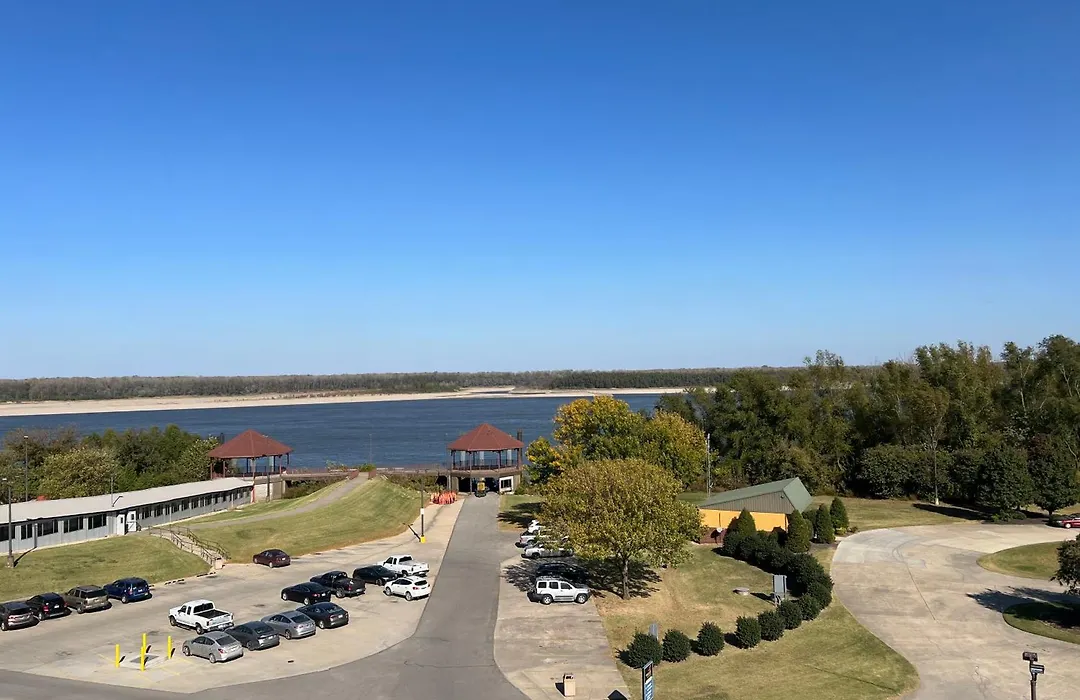 Century Casino & Hotel Caruthersville-1