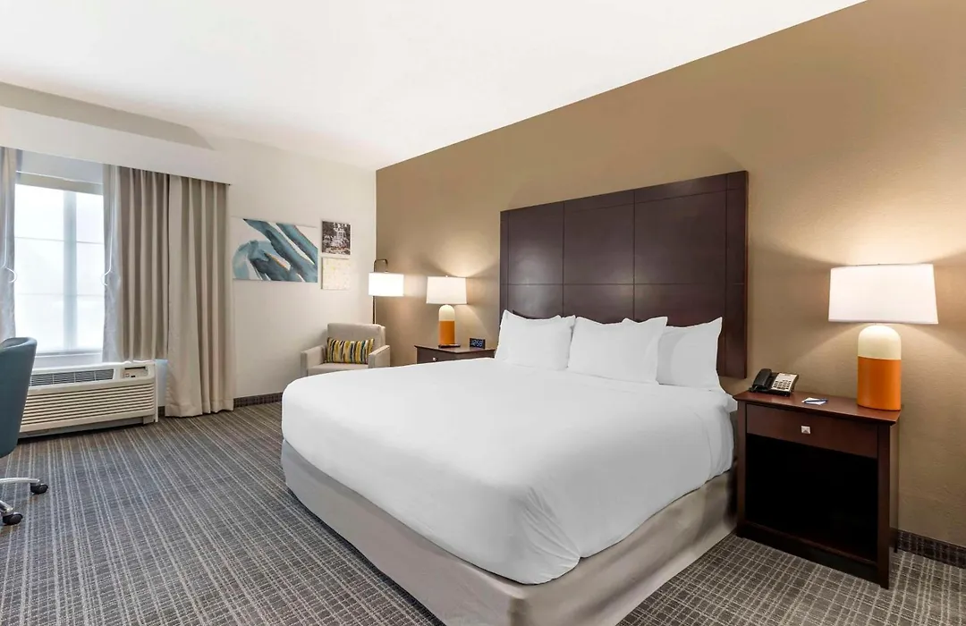 Comfort Inn & Suites Verona At Turning Stone Resort Casino-1