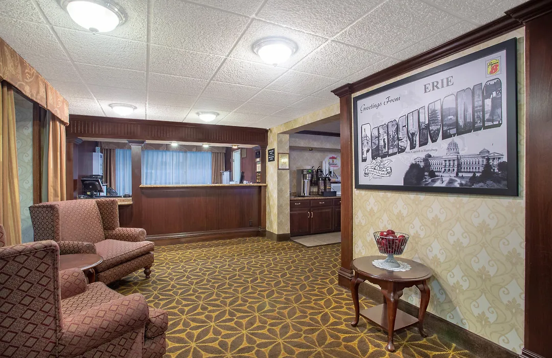 Econo Lodge Erie Near Casino-1