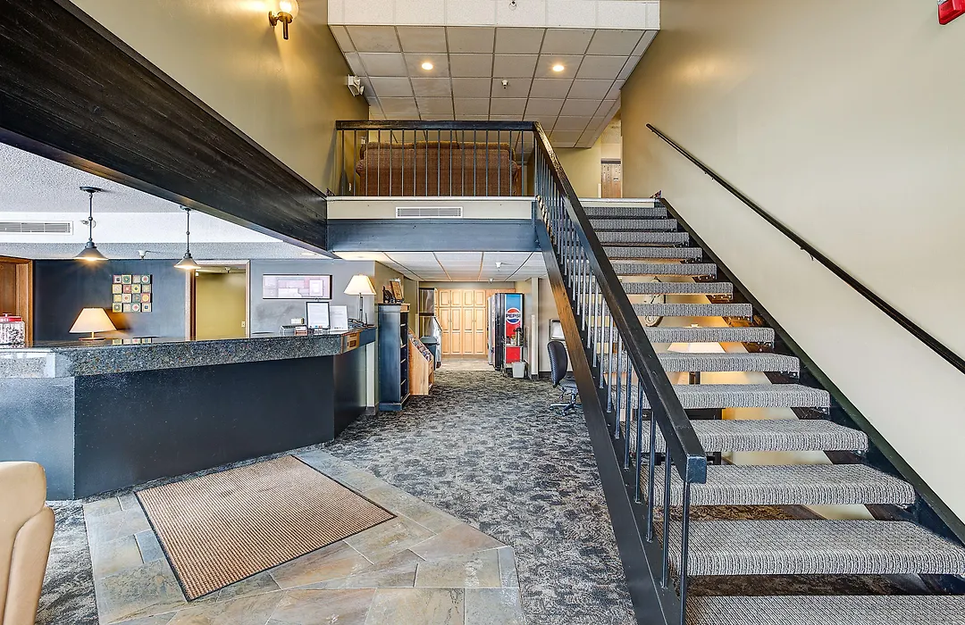 Western Inn-1