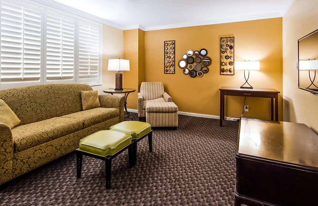 Best Western Plus Casino Royale - Center Strip-1