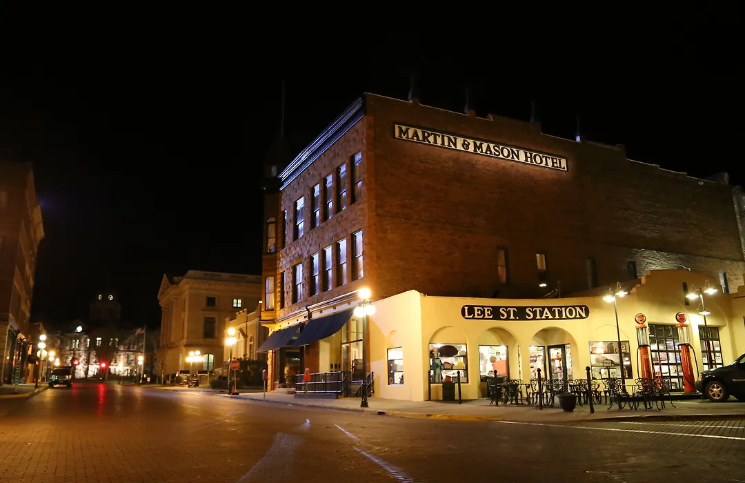 Martin & Mason Hotel-1