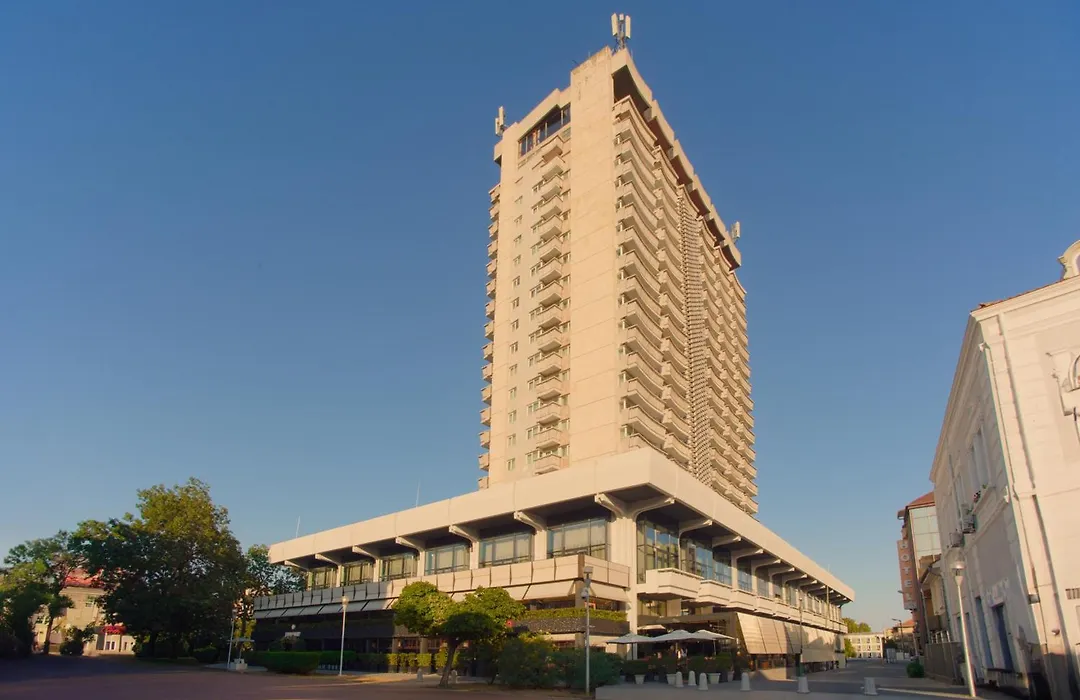 Hotel Cherno More-1