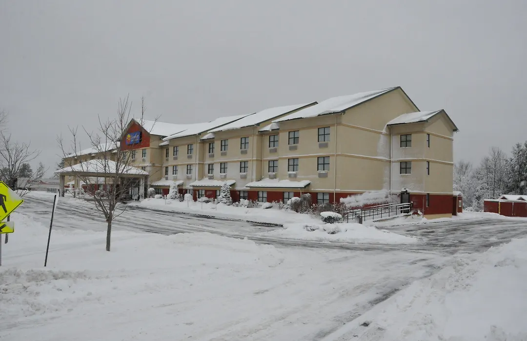 Comfort Inn & Suites Adj To Akwesasne Mohawk Casino-1