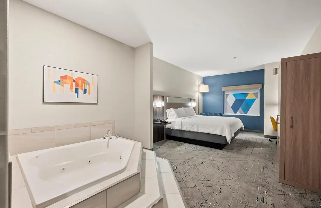 Holiday Inn Express Hotel & Suites Lincoln-Roseville Area By Ihg-1