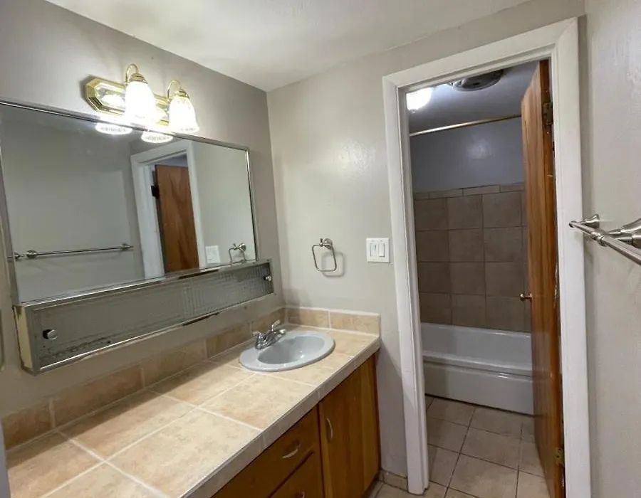 Pinetop Studio Suites-1
