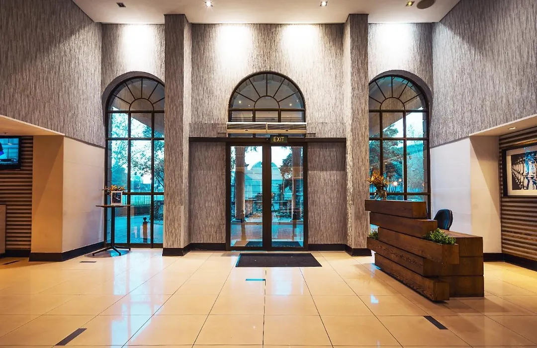 Piazza Hotel Montecasino-1