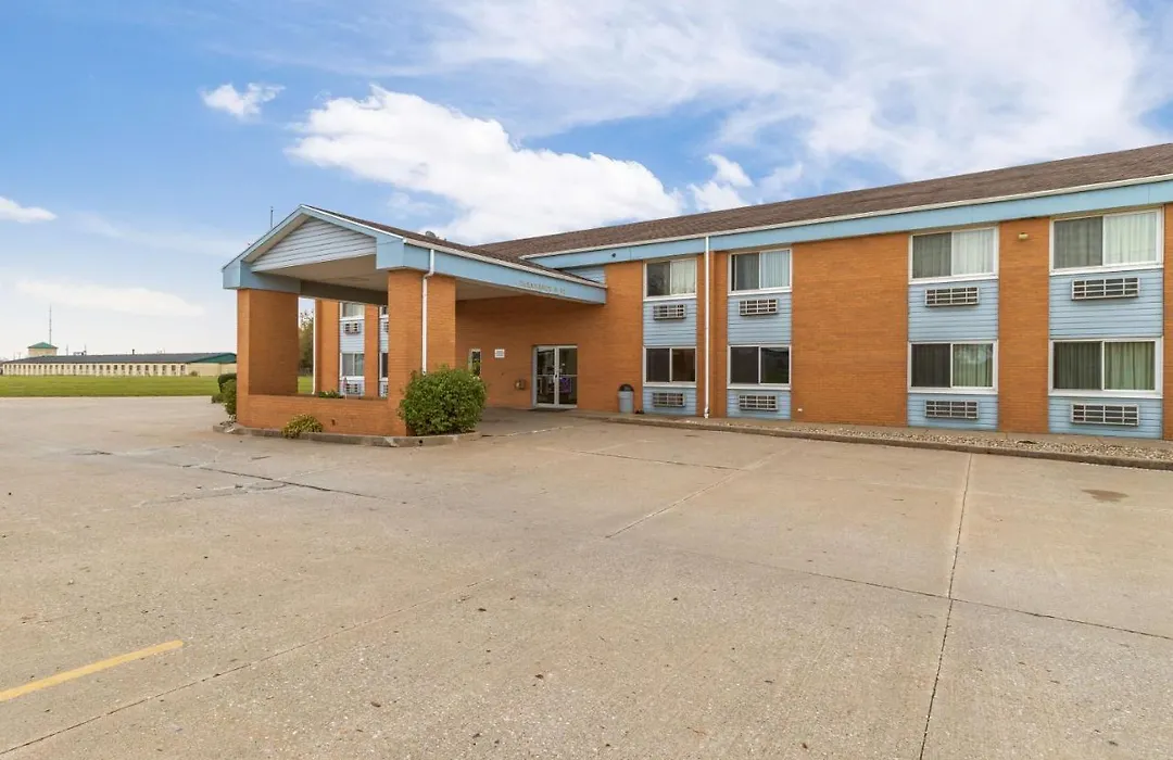 Motel 6-Davenport, Ia-1