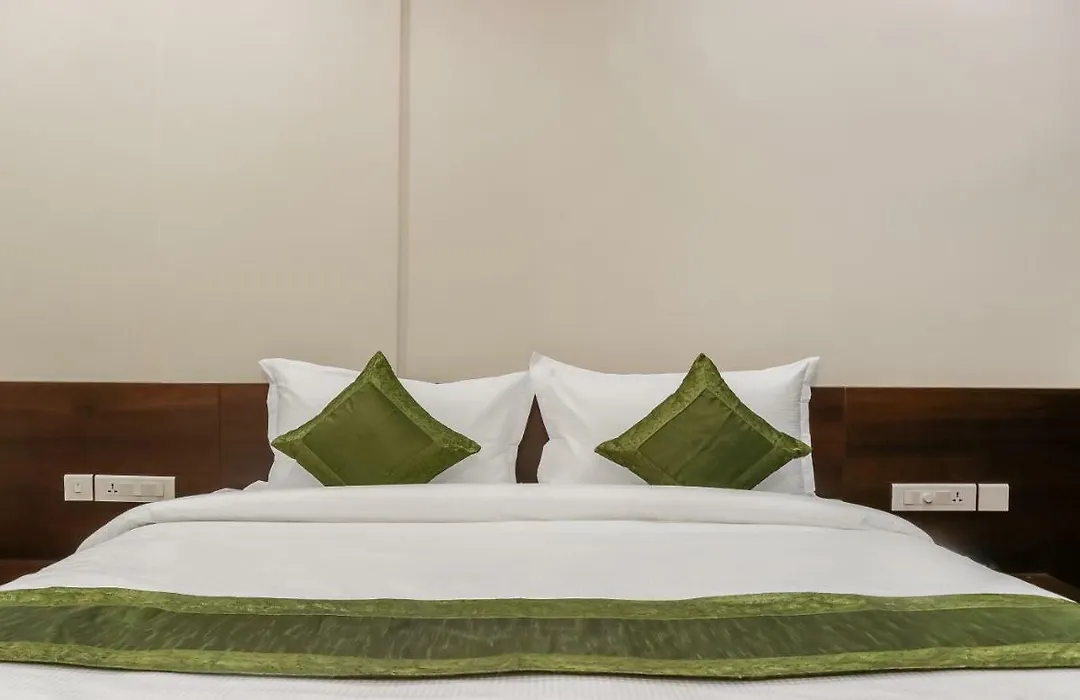 Treebo Casino Mananchira Kozhikode Beach-1