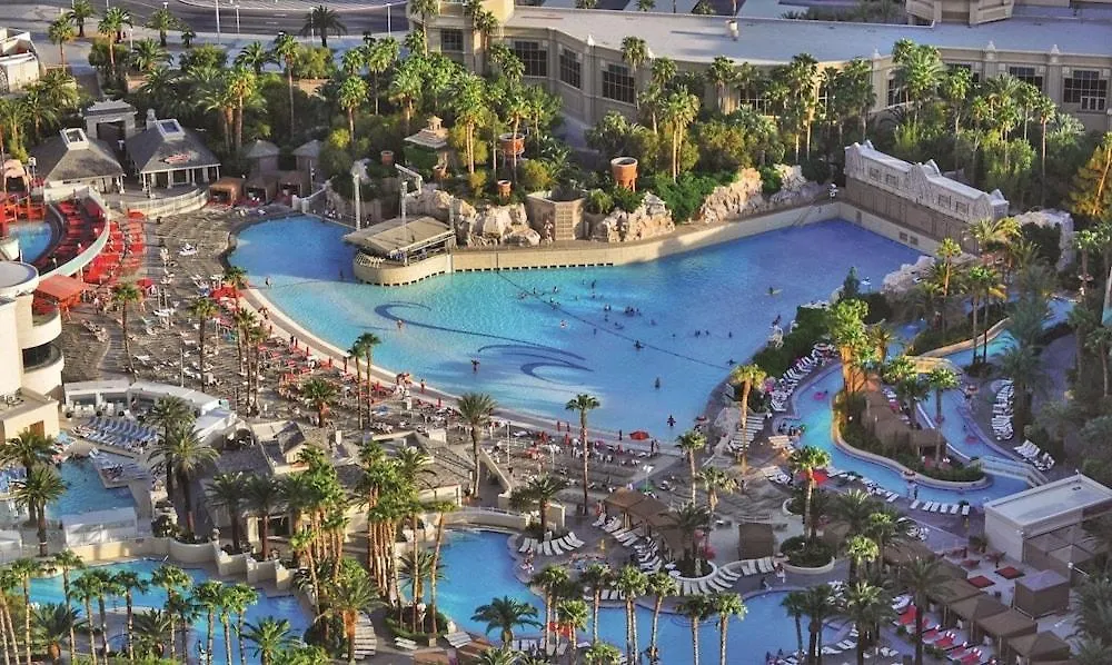 Mandalay Bay Resort And Casino By Suiteness-1