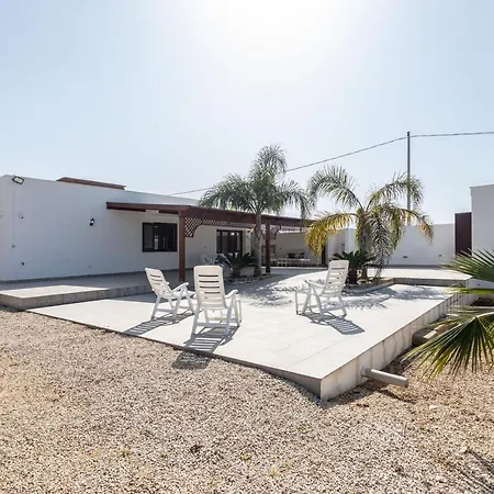 Villa Stracca Con Ampio Spazio Esterno-3