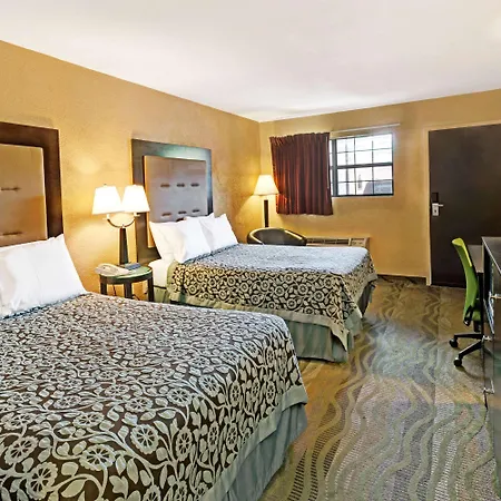 Days Inn By Wyndham Cherokee Near Casino-3