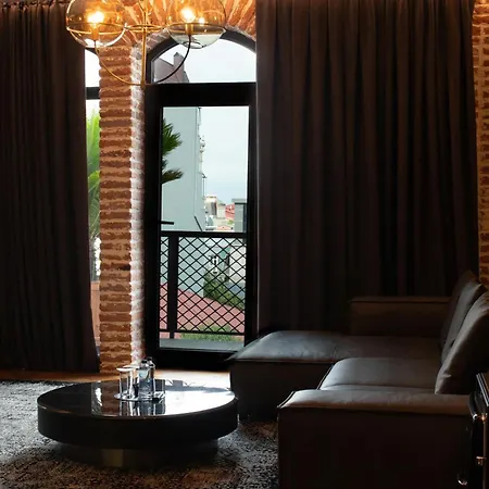 Mandarin Club House-3