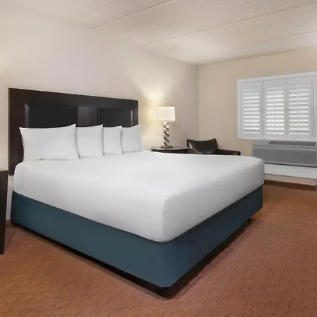 Tropicana Laughlin Hotel & Casino - A Caesars Rewards Destination-2