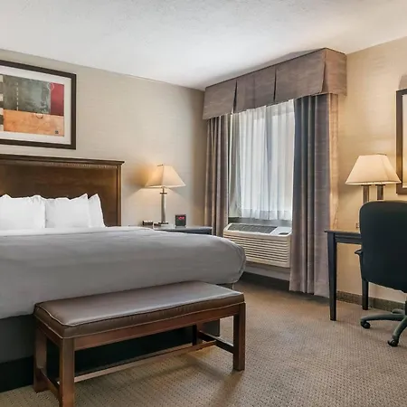 Quality Inn & Suites Next To The Casino-2