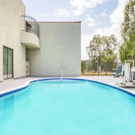 Days Inn By Wyndham Banning Casino/Outlet Mall-3