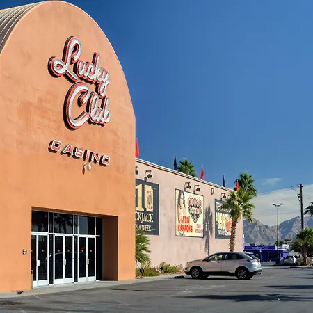Lucky Club Casino & Hotel-3