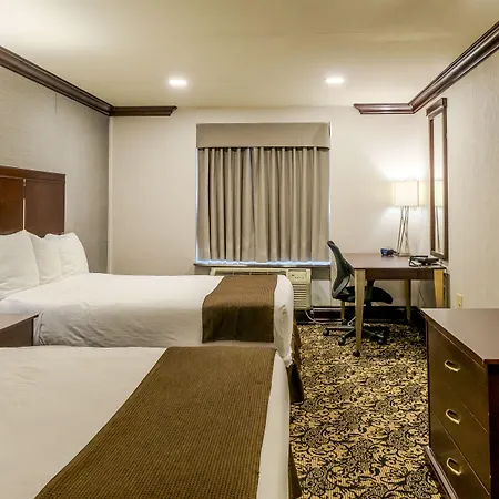 Woodbine Hotel & Suites-3