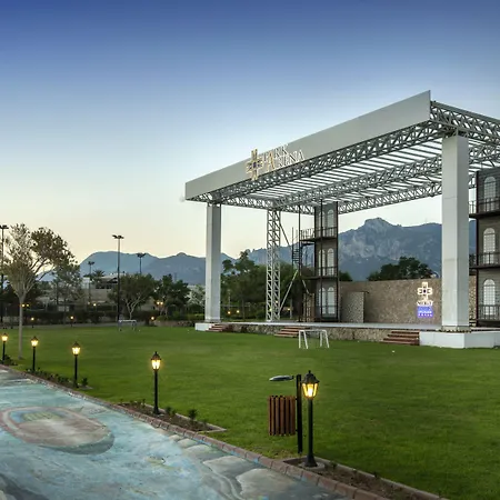 Merit Park Hotel & Casino-3