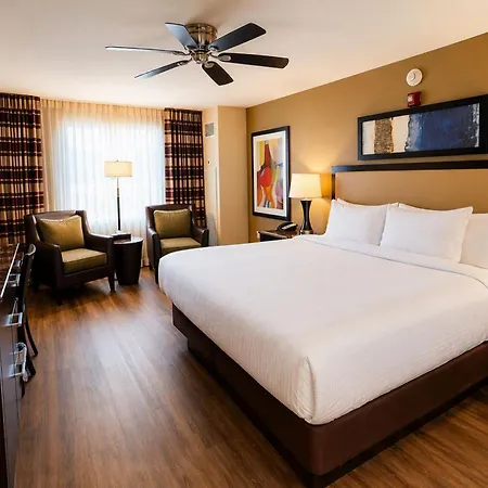 Isle Of Capri Casino Hotel Boonville & Casino - A Caesars Rewards Destination-3