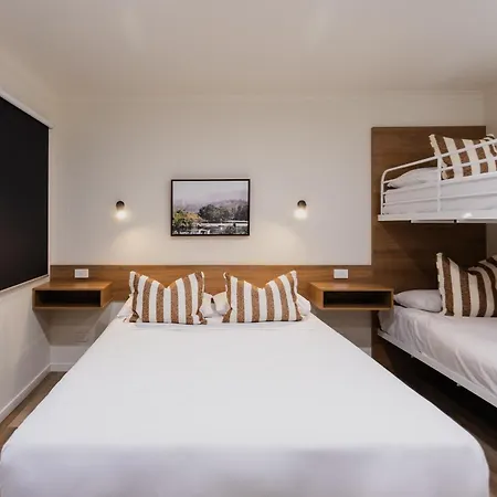 Coomera Lodge Hotel-2