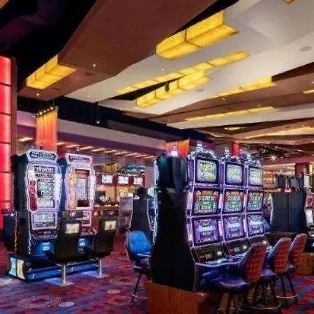 Vee Quiva Hotel & Casino-2