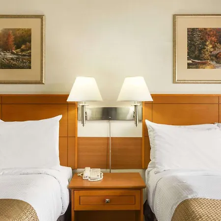Travelodge By Wyndham Edmonton East-3