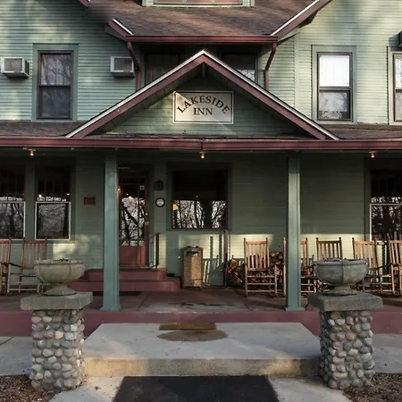 Lakeside Inn-3