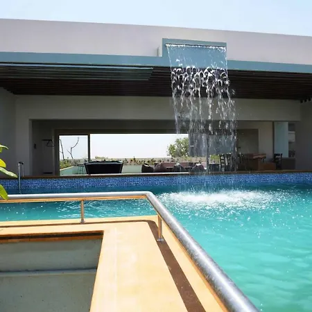 Casino Villa 6Bhk Infinity Pool With Waterfall-3