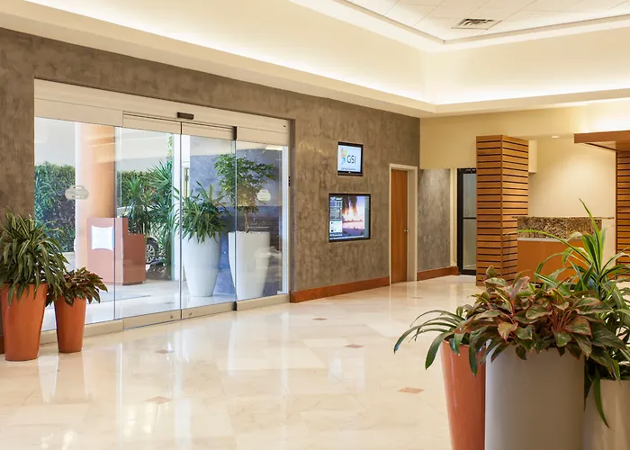 Courtyard By Marriott Isla Verde Beach Resort San Juan