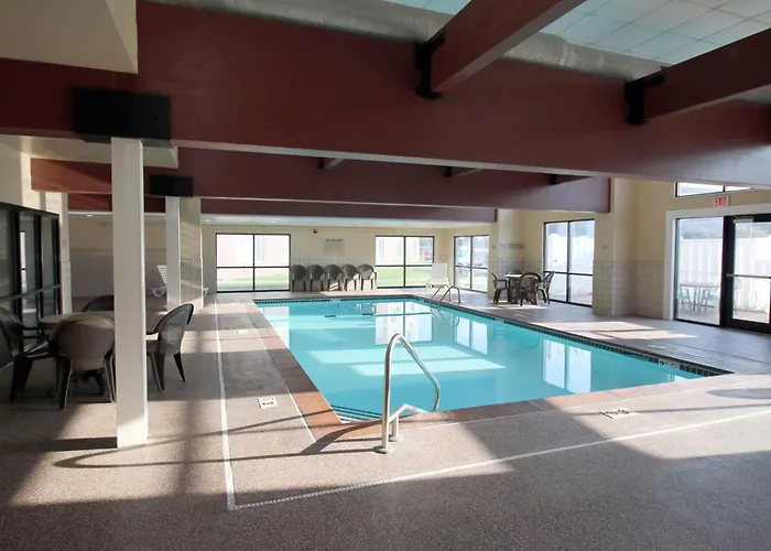 Country Inn & Suites By Radisson, Council Bluffs, Ia