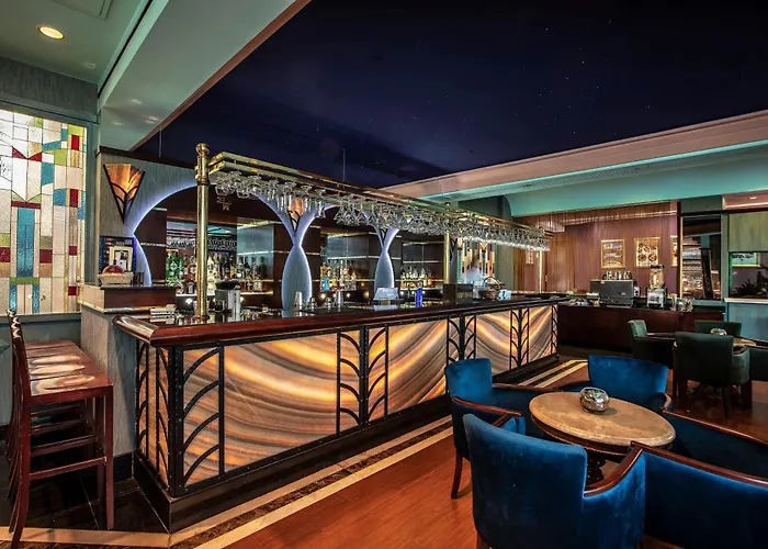 Merit Crystal Cove Hotel & Casino Karavas 