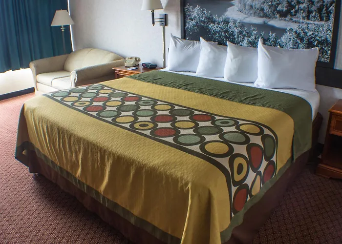 Econo Lodge Erie Near Casino Kearsarge