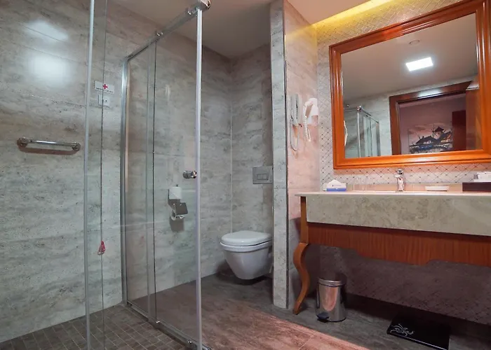 Wyndham Batumi Otel